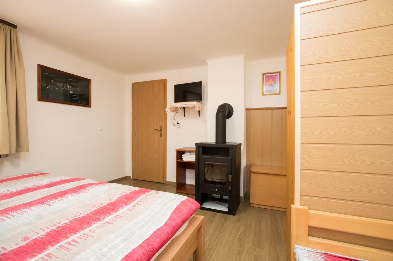 Apartments Kocjanc Бохин Екстериор снимка